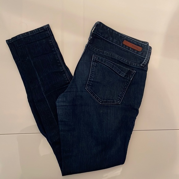 Women’s Express Jeans they have some stretch. Size 6R - Picture 1 of 9